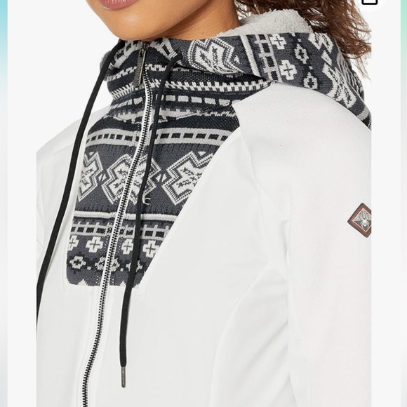 White Spyder coat - Picture 13 of 14